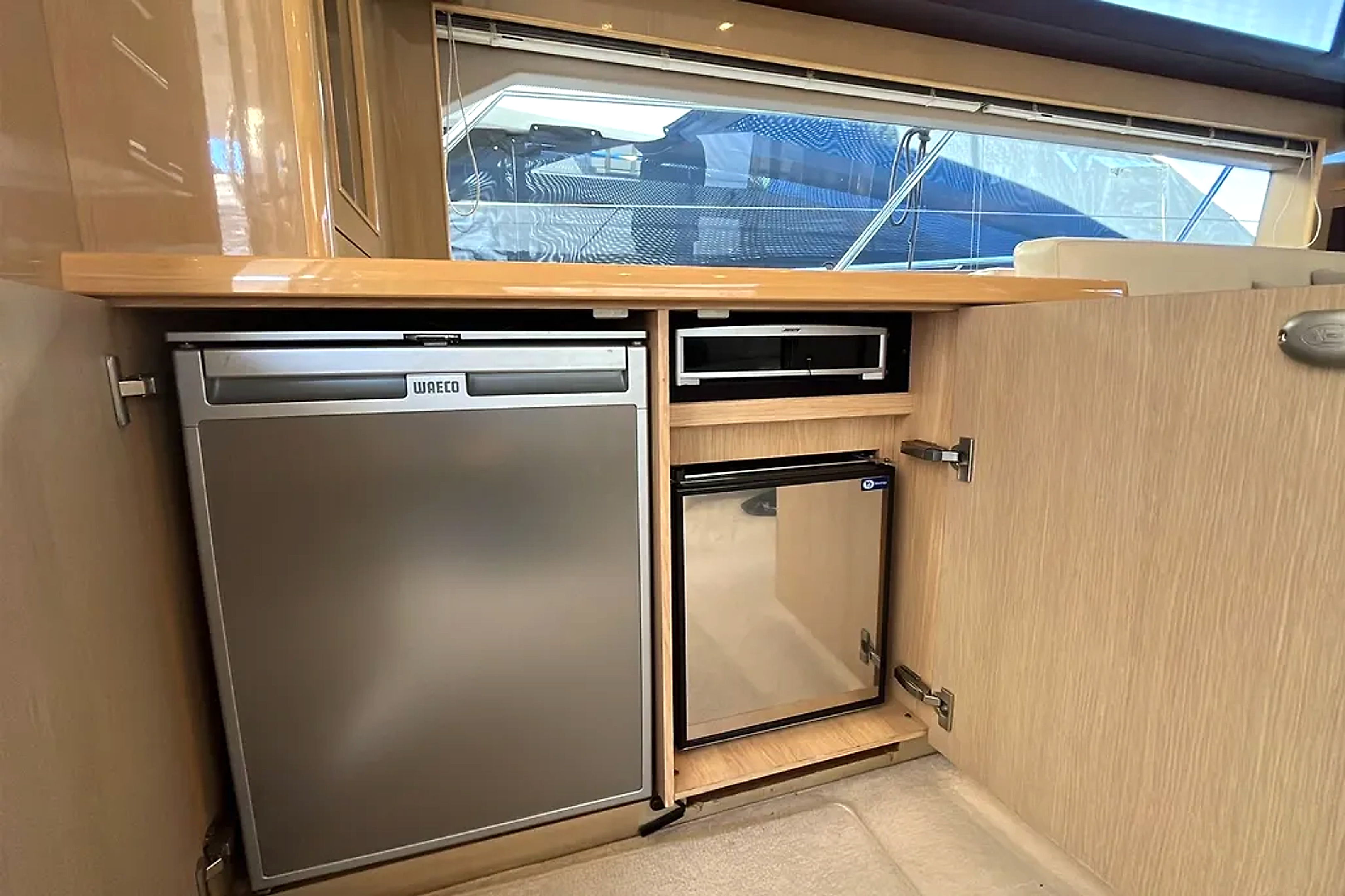 2010 Princess 62 Flybridge Motor Yacht for sale (photo 10)