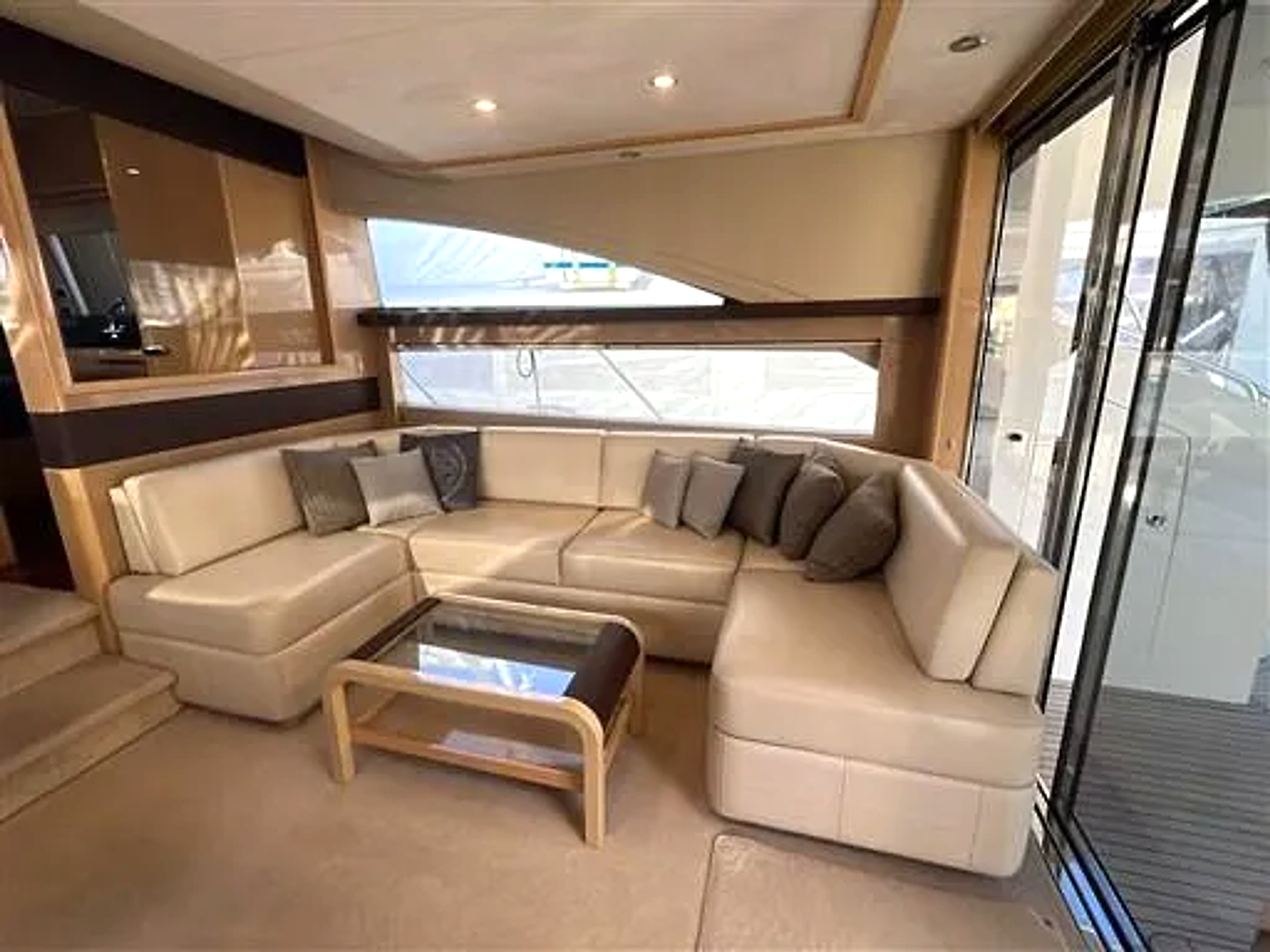 2010 Princess 62 Flybridge Motor Yacht for sale (photo 12)