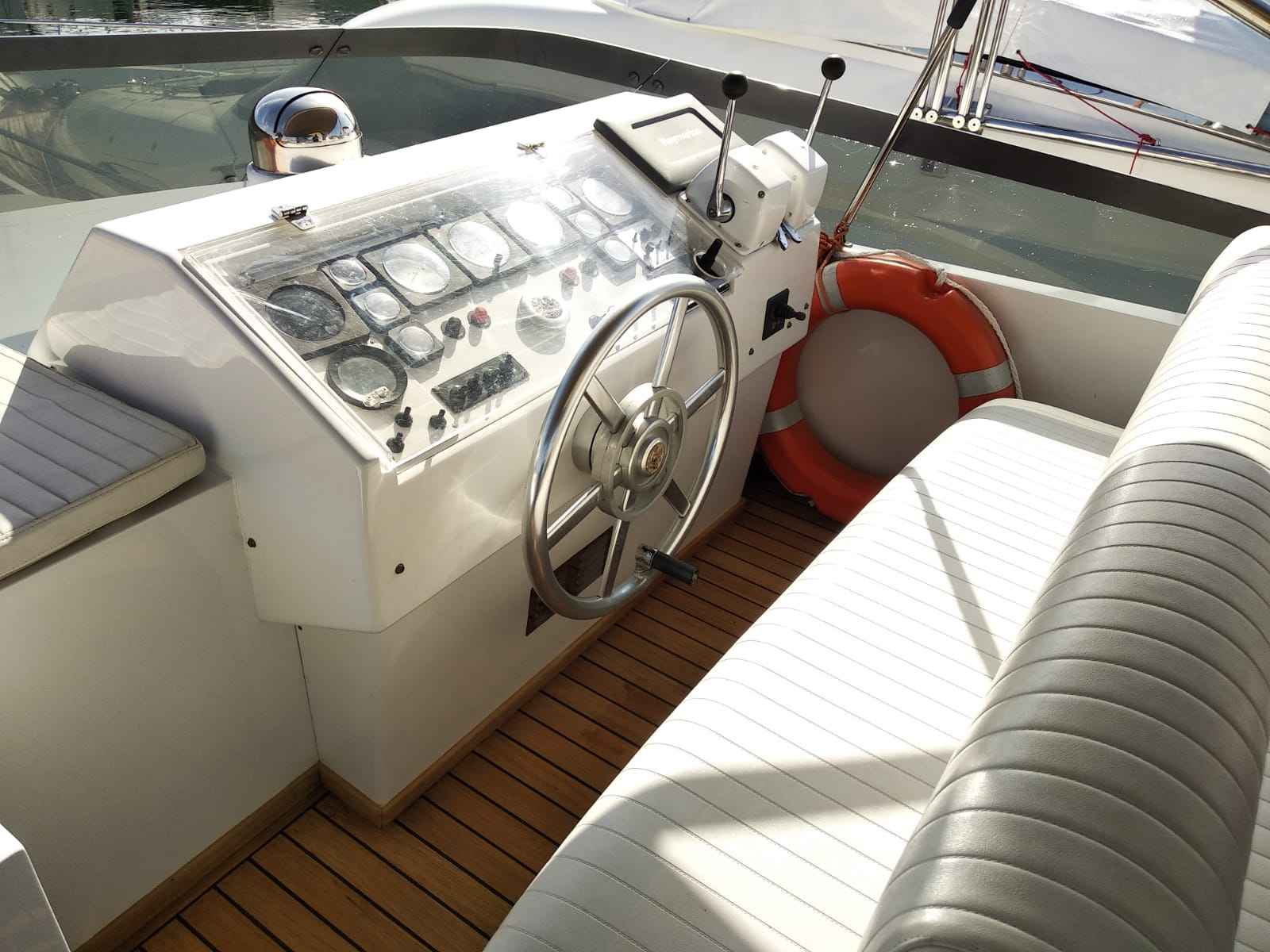 1991 Cantieri di Pisa 20s zu verkaufen (photo 3)