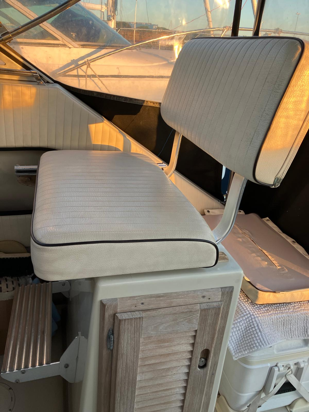 1990 Boston Whaler 27 Full Cabin zu verkaufen (photo 8)