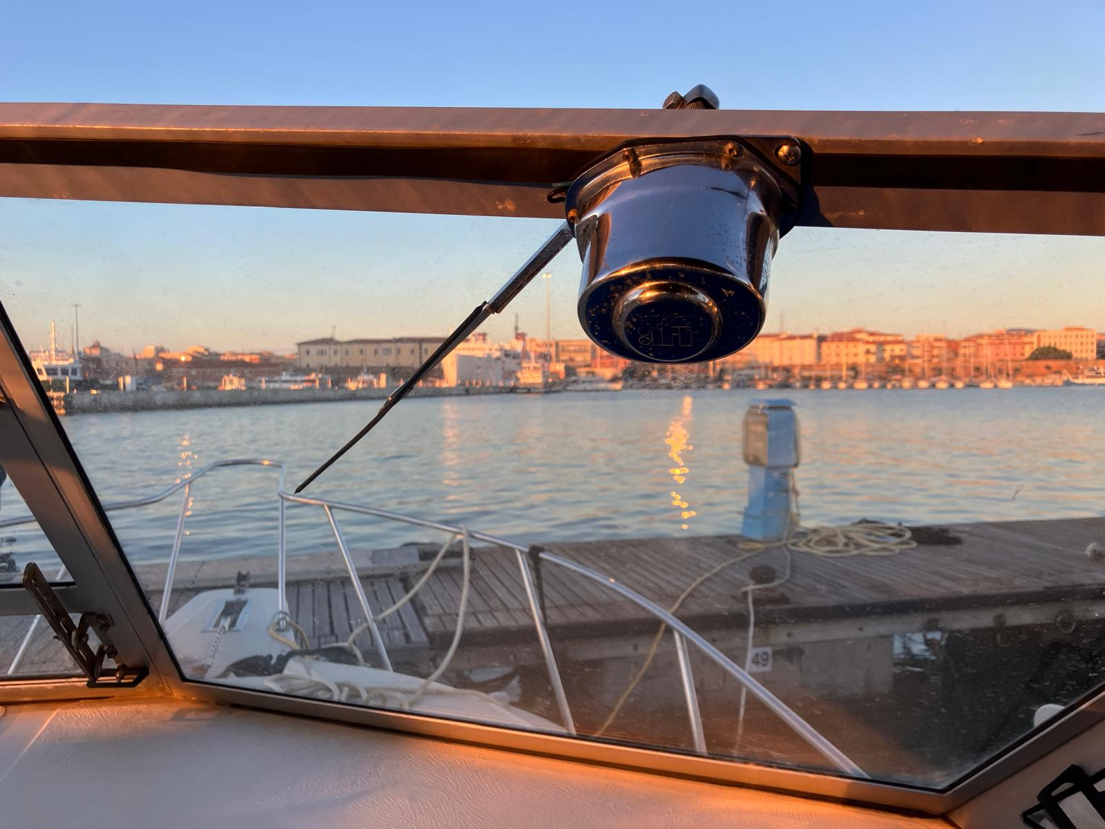 1990 Boston Whaler 27 Full Cabin zu verkaufen (photo 13)