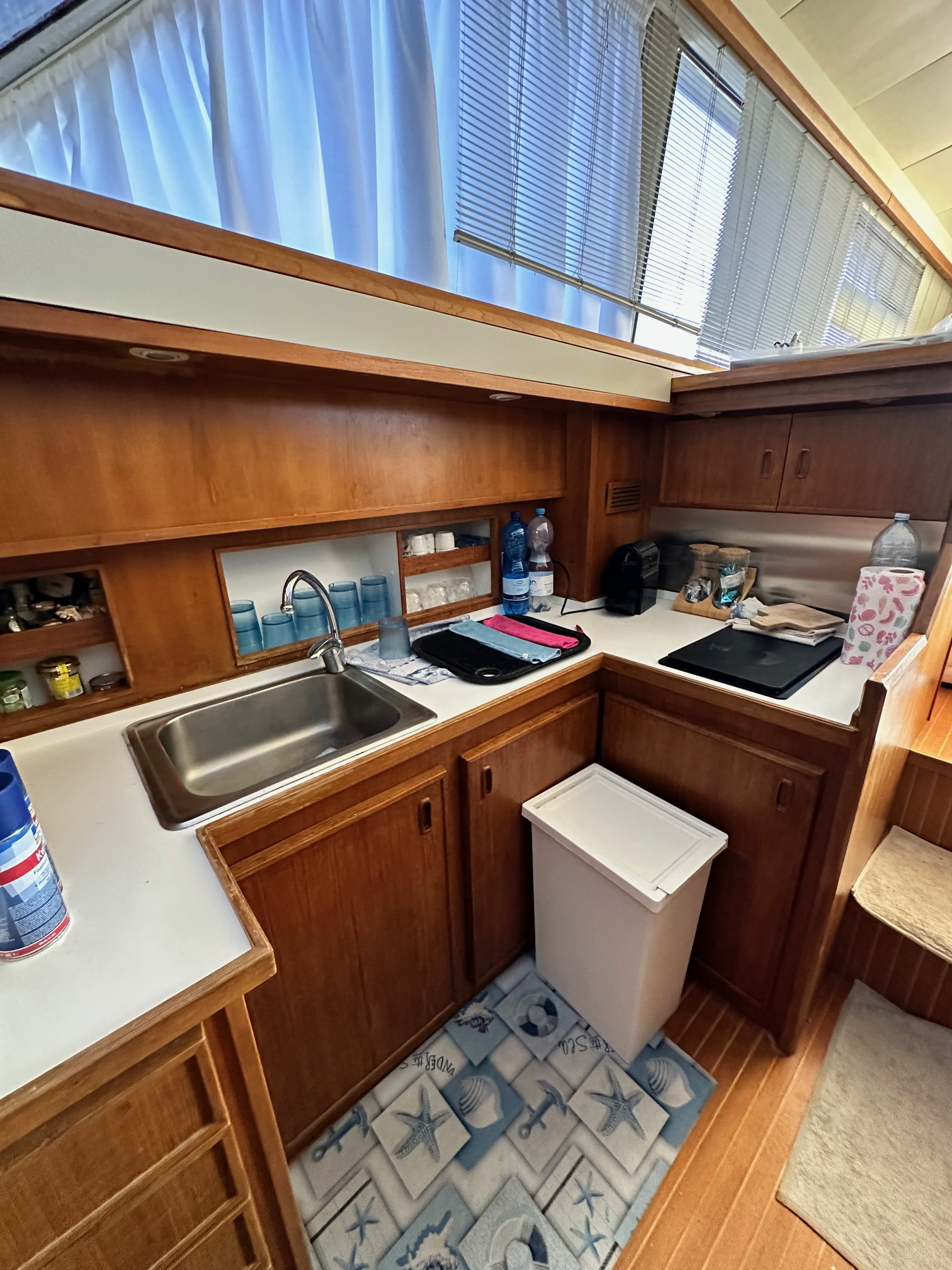 1976 Bertram Yacht Bertram 46.6 for sale (photo 7)