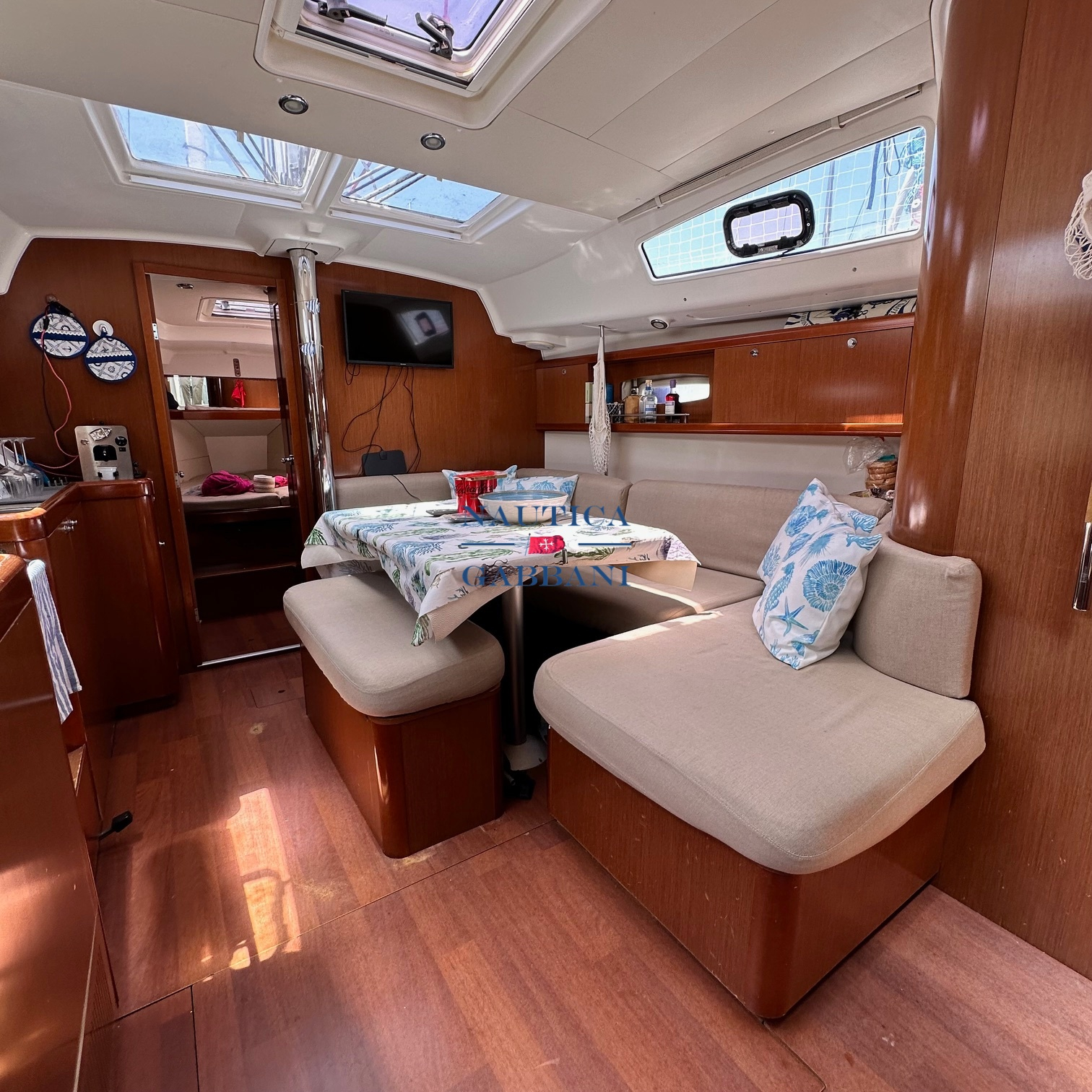 2010 Beneteau Océanis 40 for sale (photo 3)