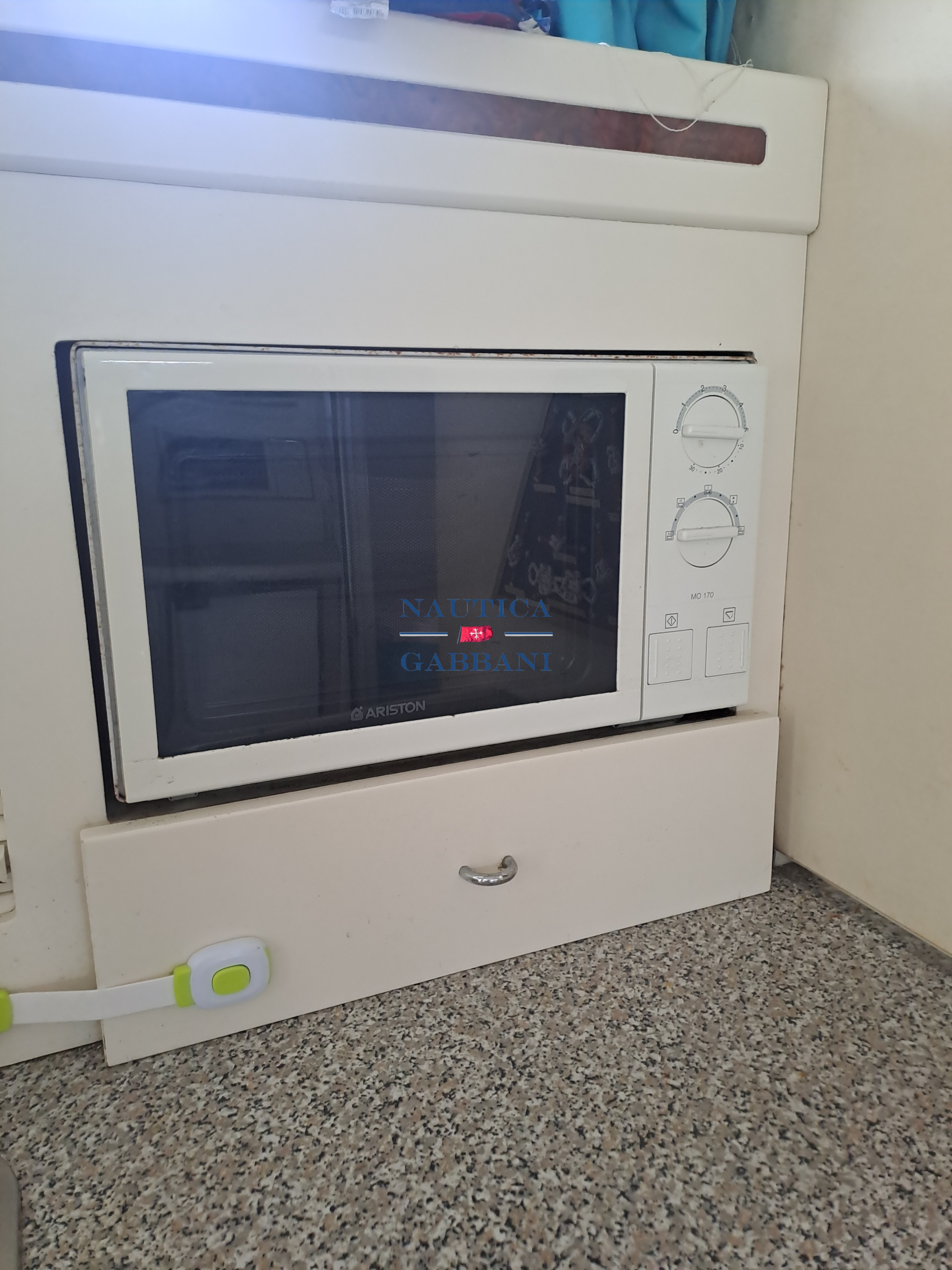 1995 Cranchi 32 Cruiser te koop (photo 12)