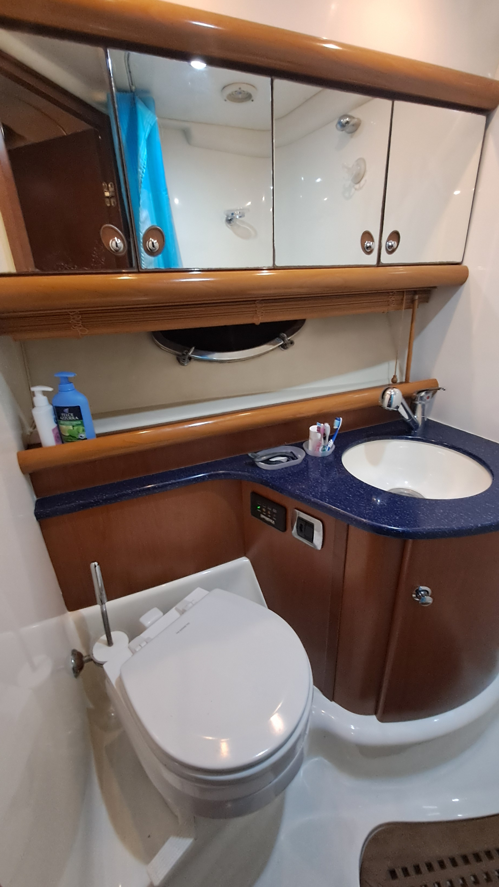2006 Gobbi 425 SC for sale (photo 8)