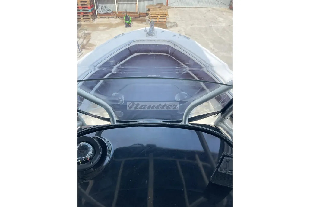 2005 Boston Whaler 240 Outrage for sale (photo 10)