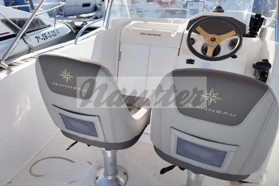 2015 Jeanneau Cap Camarat 5.5 CC Series 2 à vendre (photo 20)