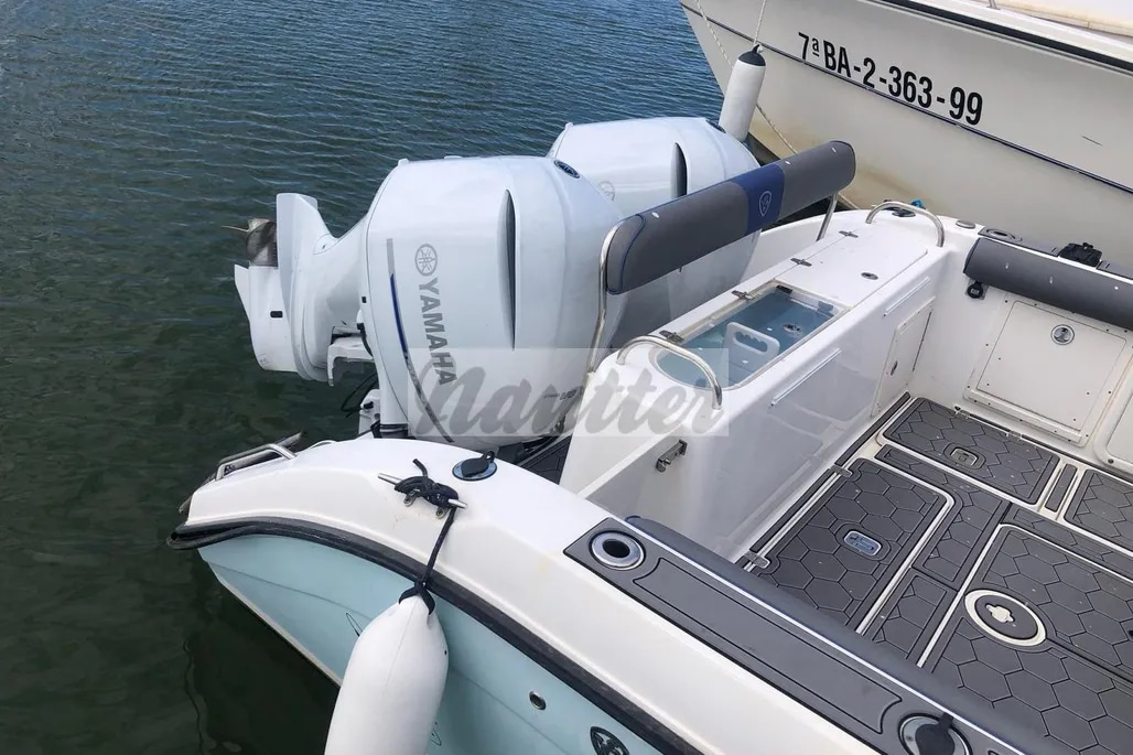 2010 Century 3200 Center Console in vendita (photo 3)