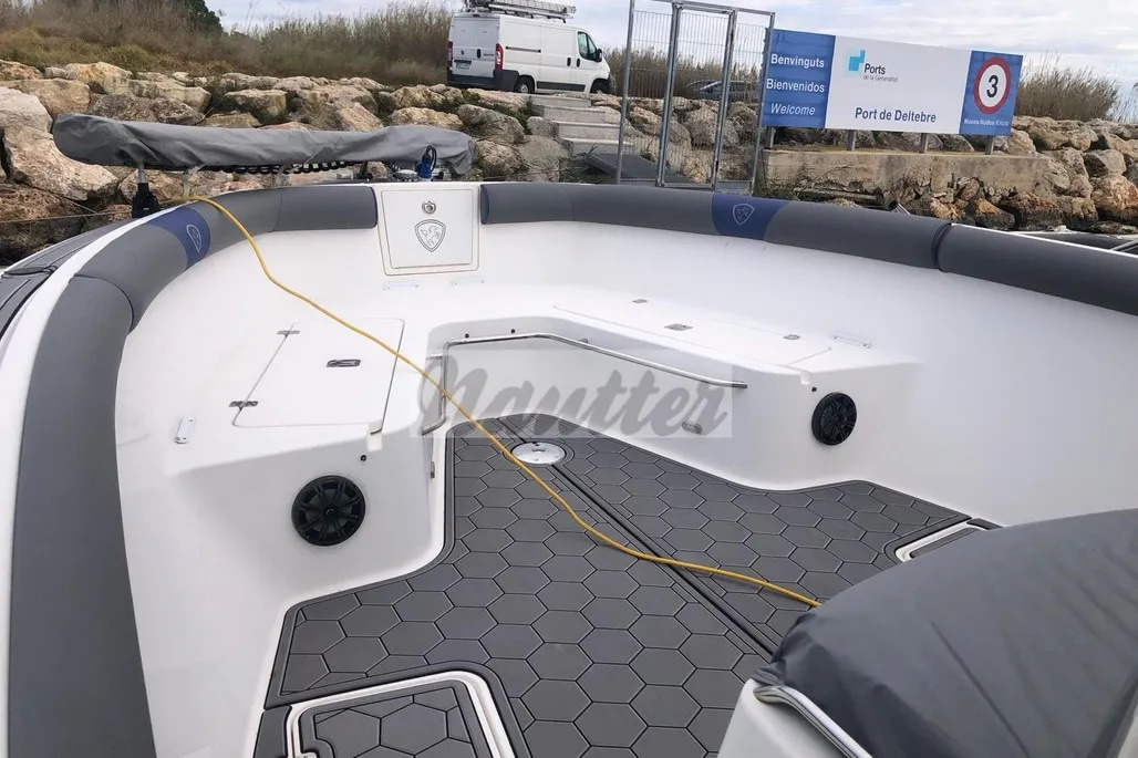 2010 Century 3200 Center Console in vendita (photo 7)