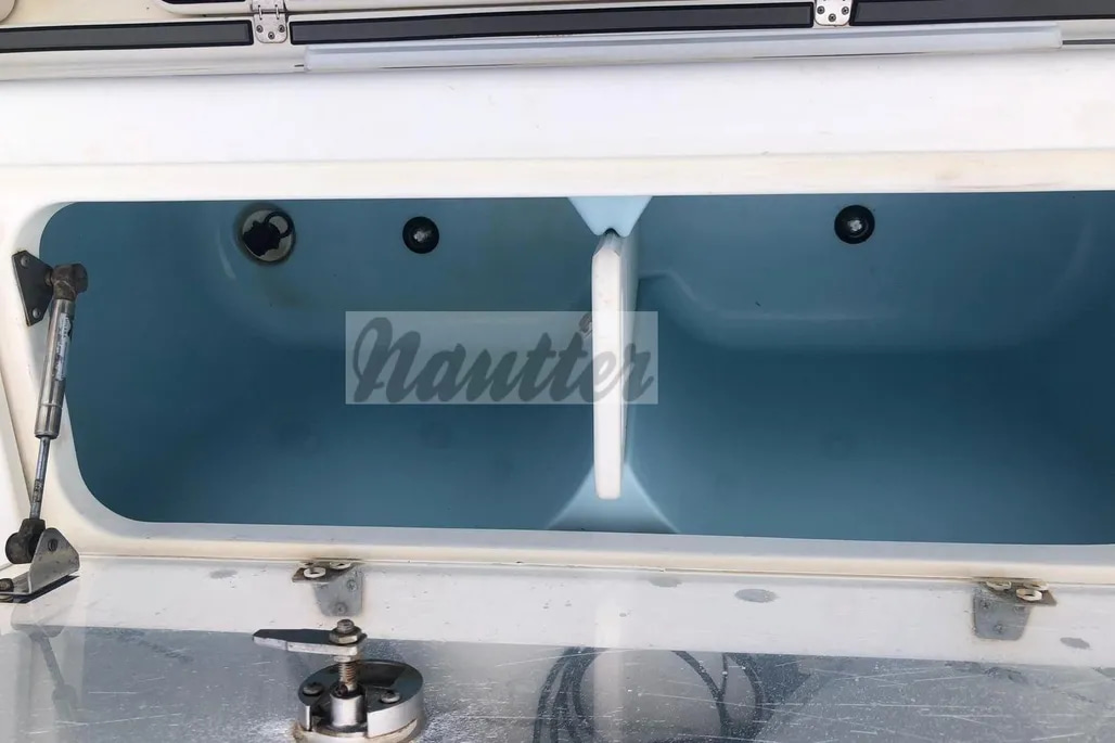 2010 Century 3200 Center Console in vendita (photo 18)