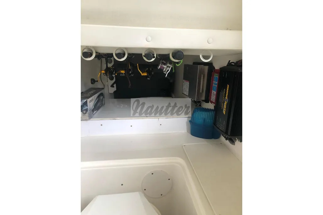 2010 Century 3200 Center Console in vendita (photo 21)