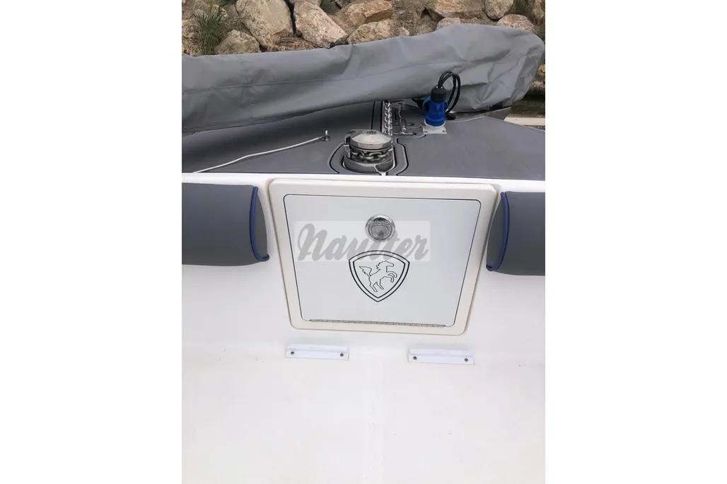 2010 Century 3200 Center Console in vendita (photo 22)