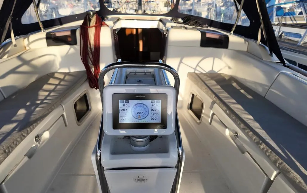 2018 Jeanneau Sun Odyssey 449 for sale (photo 11)