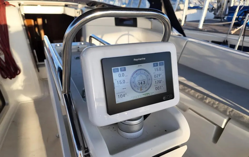 2018 Jeanneau Sun Odyssey 449 for sale (photo 12)