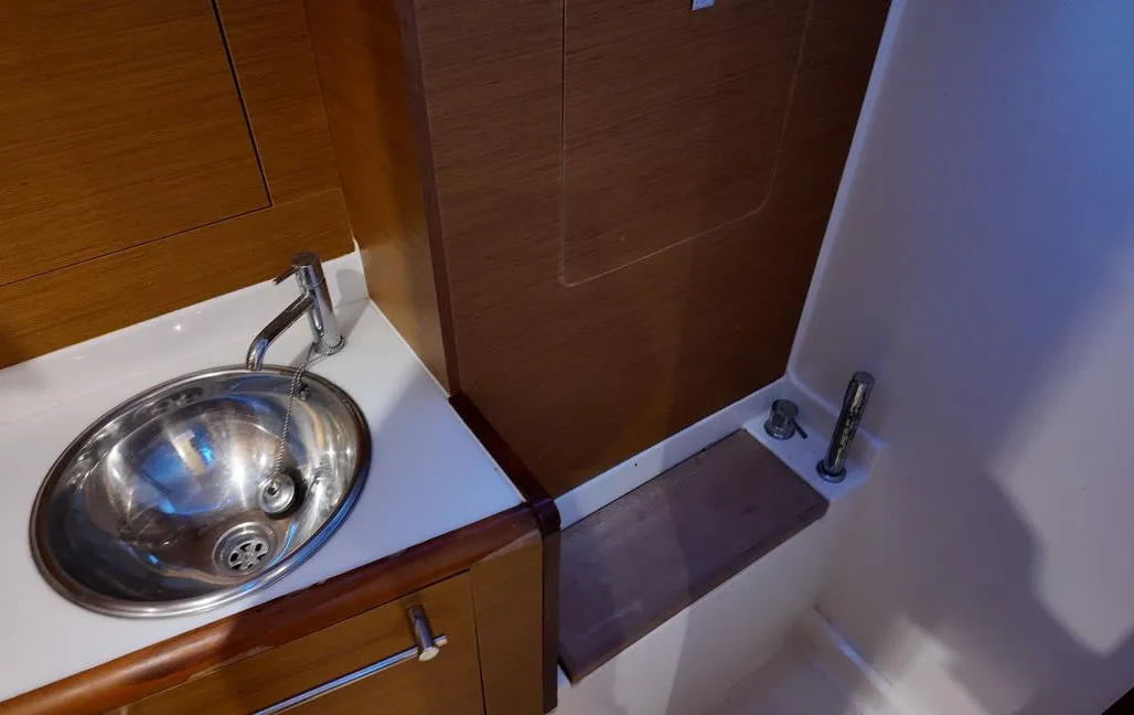 2018 Jeanneau Sun Odyssey 449 for sale (photo 49)