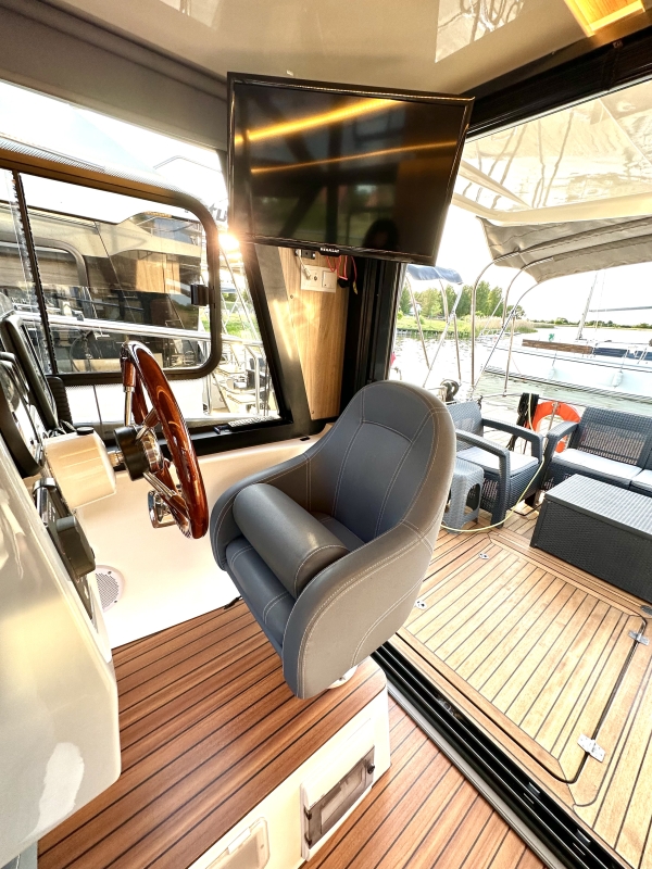 2020 Cobra Yachts Futura 40 Grand Horizon zu verkaufen (photo 20)