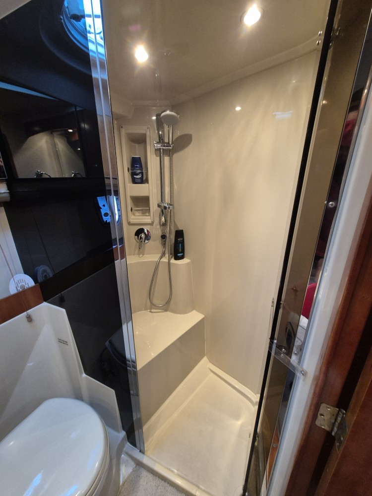 2008 Cruisers Yachts 390 Coupe en venta (photo 28)