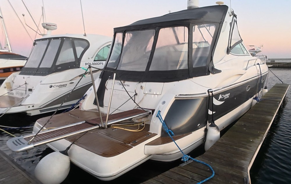 2006 Cruisers Yachts 370 Express zu verkaufen (photo 2)