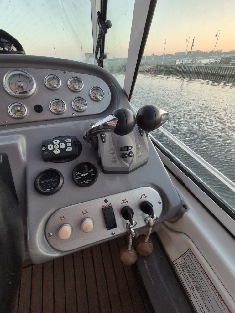 2006 Cruisers Yachts 370 Express zu verkaufen (photo 8)