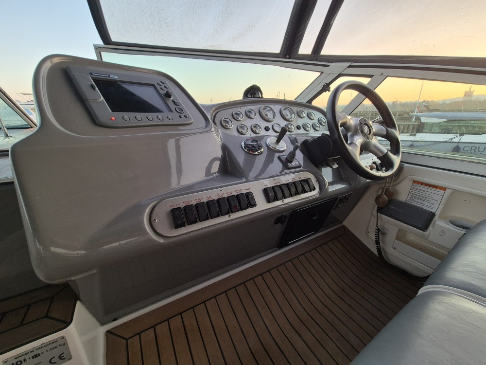 2006 Cruisers Yachts 370 Express zu verkaufen (photo 12)