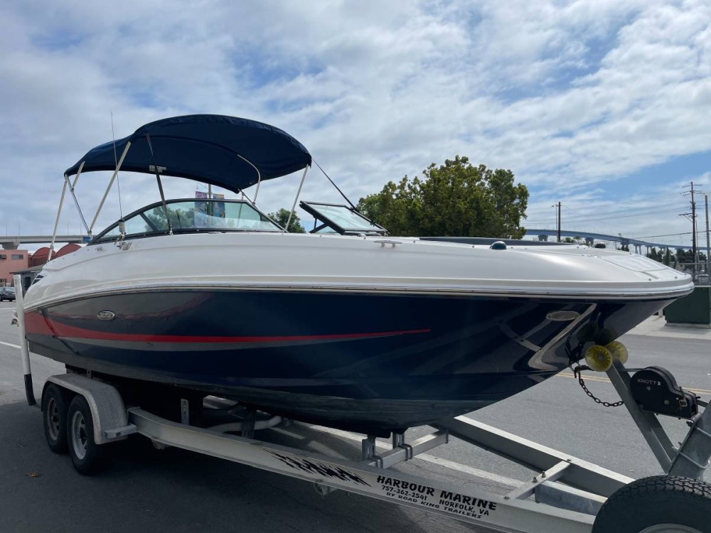 2016 Sea Ray 240 Sundeck for sale (photo 3)