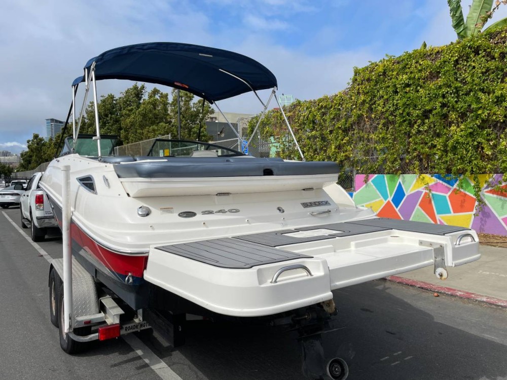 2016 Sea Ray 240 Sundeck for sale (photo 5)