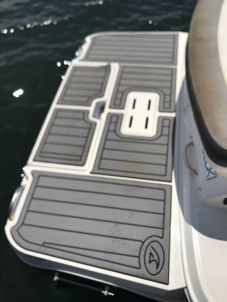 2016 Sea Ray 240 Sundeck for sale (photo 18)