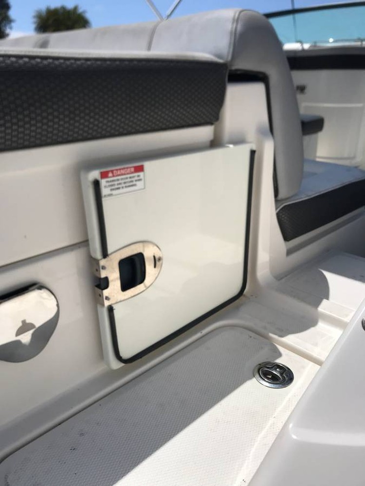 2016 Sea Ray 240 Sundeck for sale (photo 20)