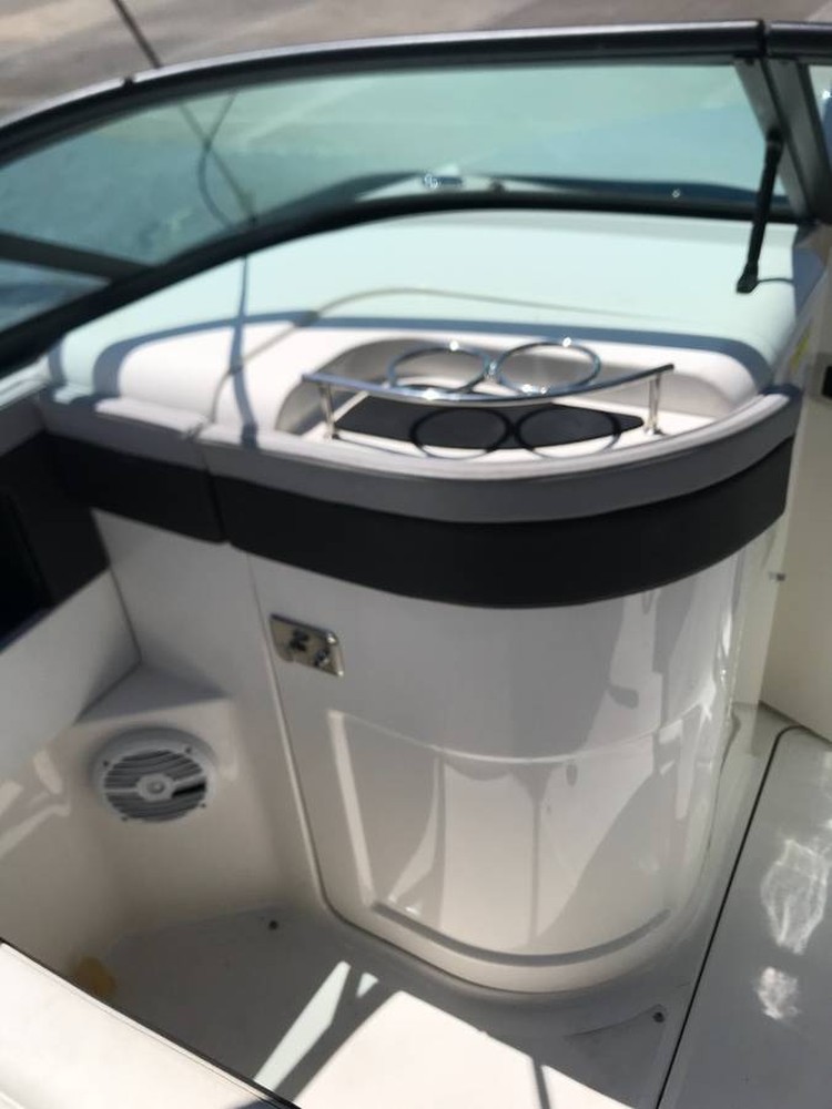 2016 Sea Ray 240 Sundeck for sale (photo 21)