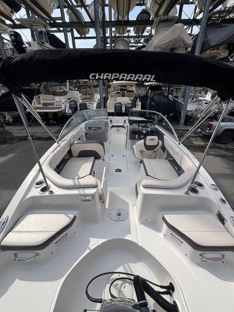 2017 Chaparral 230 Suncoast Deluxe à venda (photo 33)