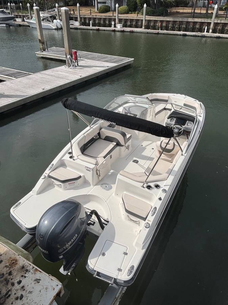 2017 Chaparral 230 Suncoast Deluxe à venda (photo 38)