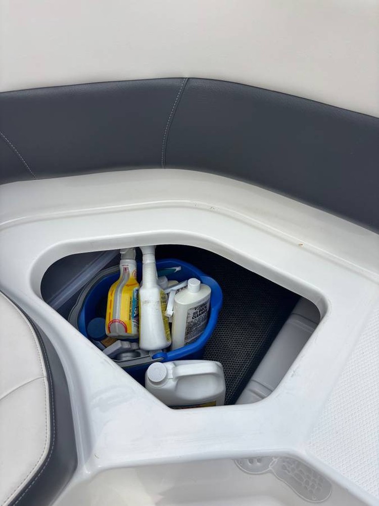 2017 Chaparral 230 Suncoast Deluxe à venda (photo 44)