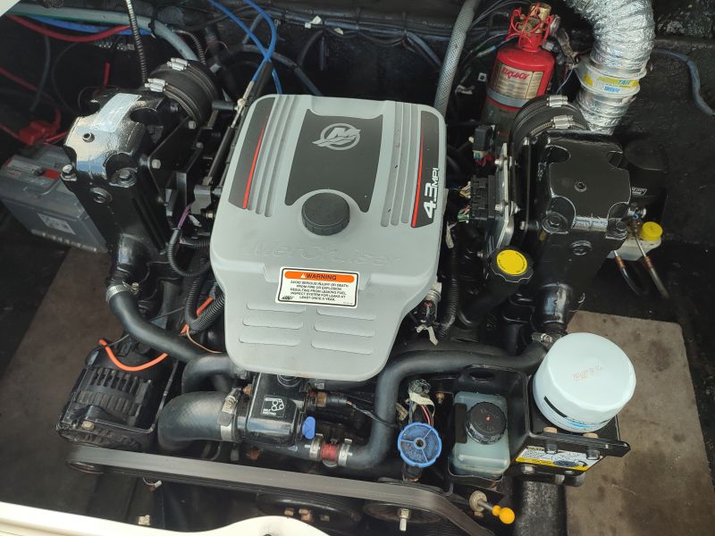 2013 Stingray 208 CR à vendre (photo 15)