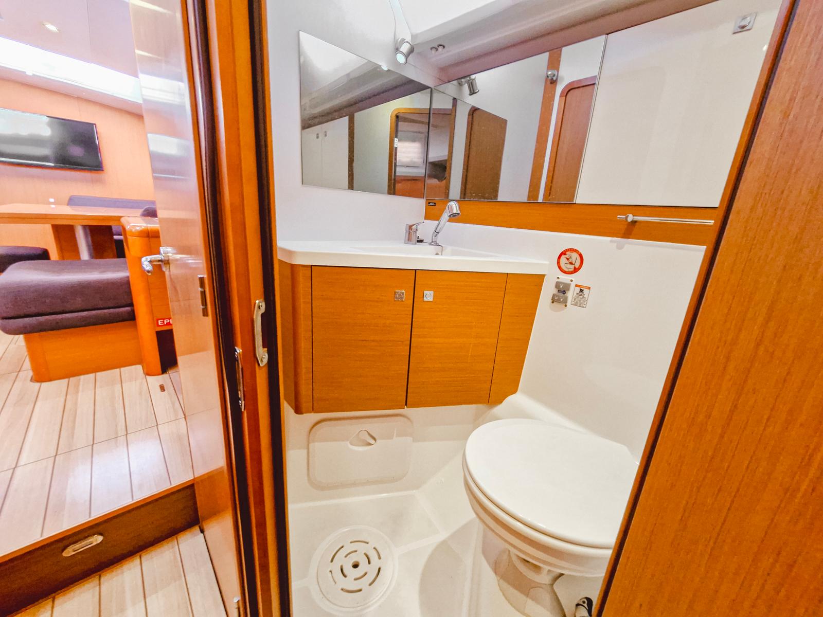 2015 Jeanneau 53 for sale (photo 6)