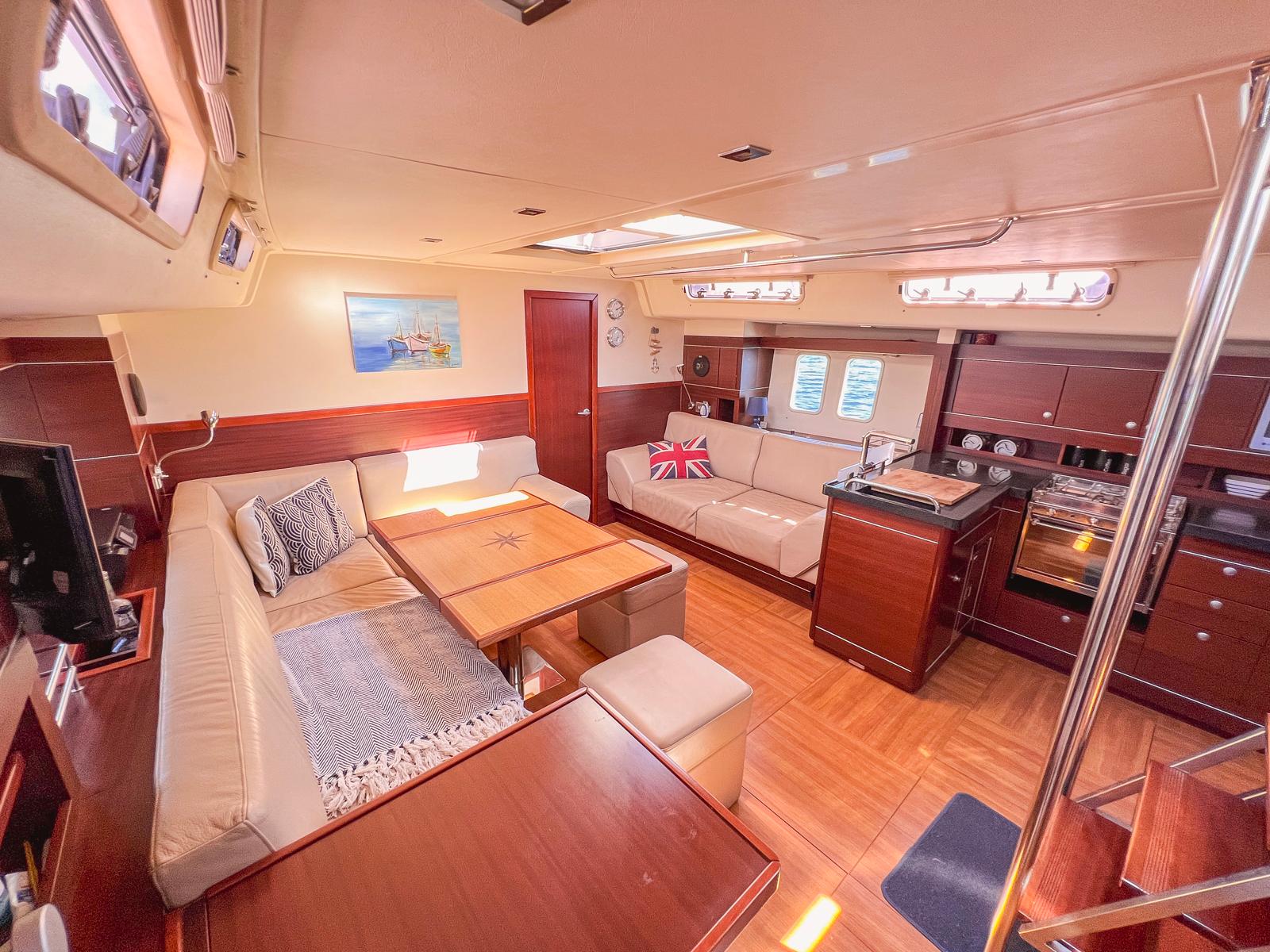 2010 Hanse 545 for sale (photo 4)