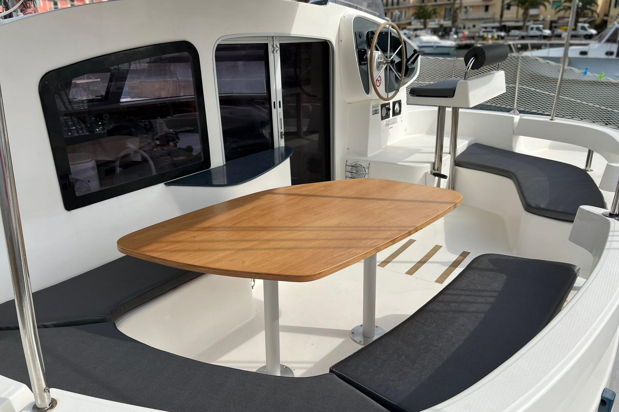 2005 Fountaine Pajot LAVEZZI 40 à vendre (photo 4)