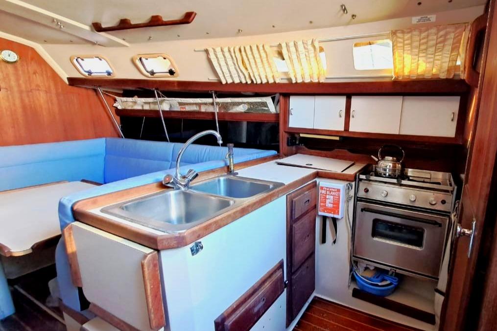 1989 Catalina 34 for sale (photo 7)