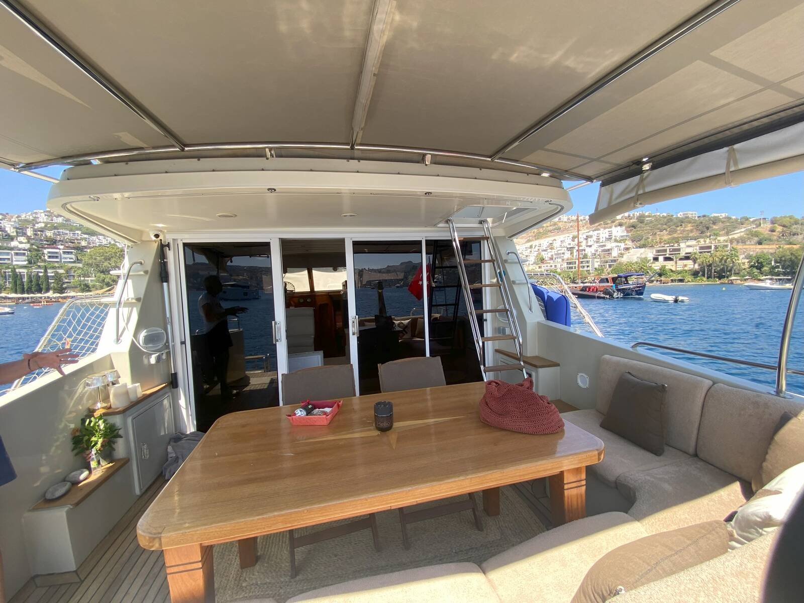 1988 Fairline 55 Fly Bridge for sale (photo 2)