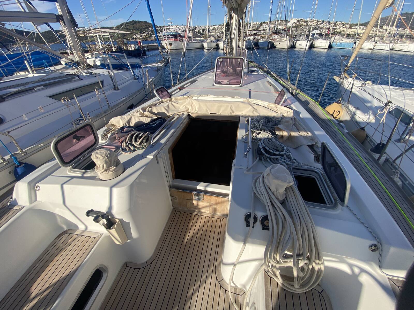 2007 Grand Soleil 43 for sale (photo 4)