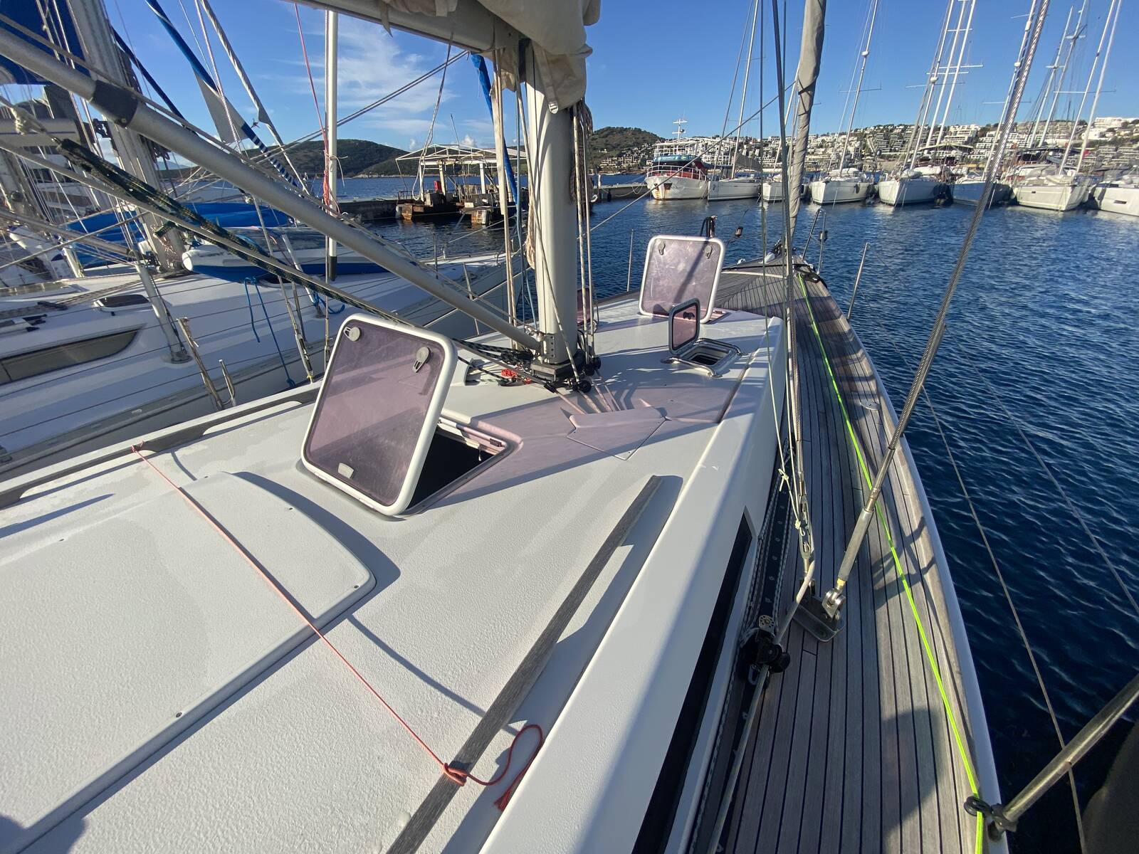 2007 Grand Soleil 43 for sale (photo 6)