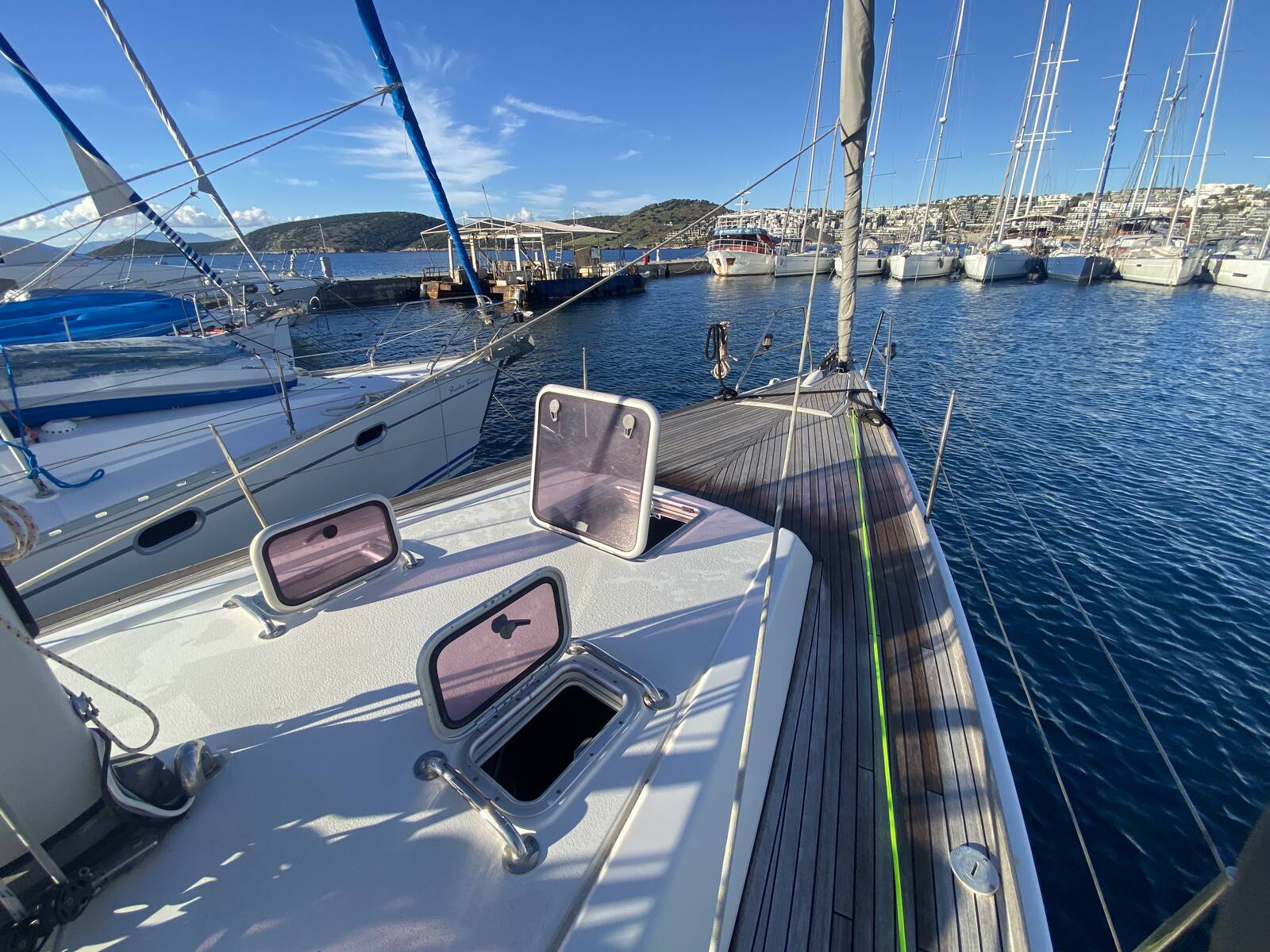 2007 Grand Soleil 43 for sale (photo 8)