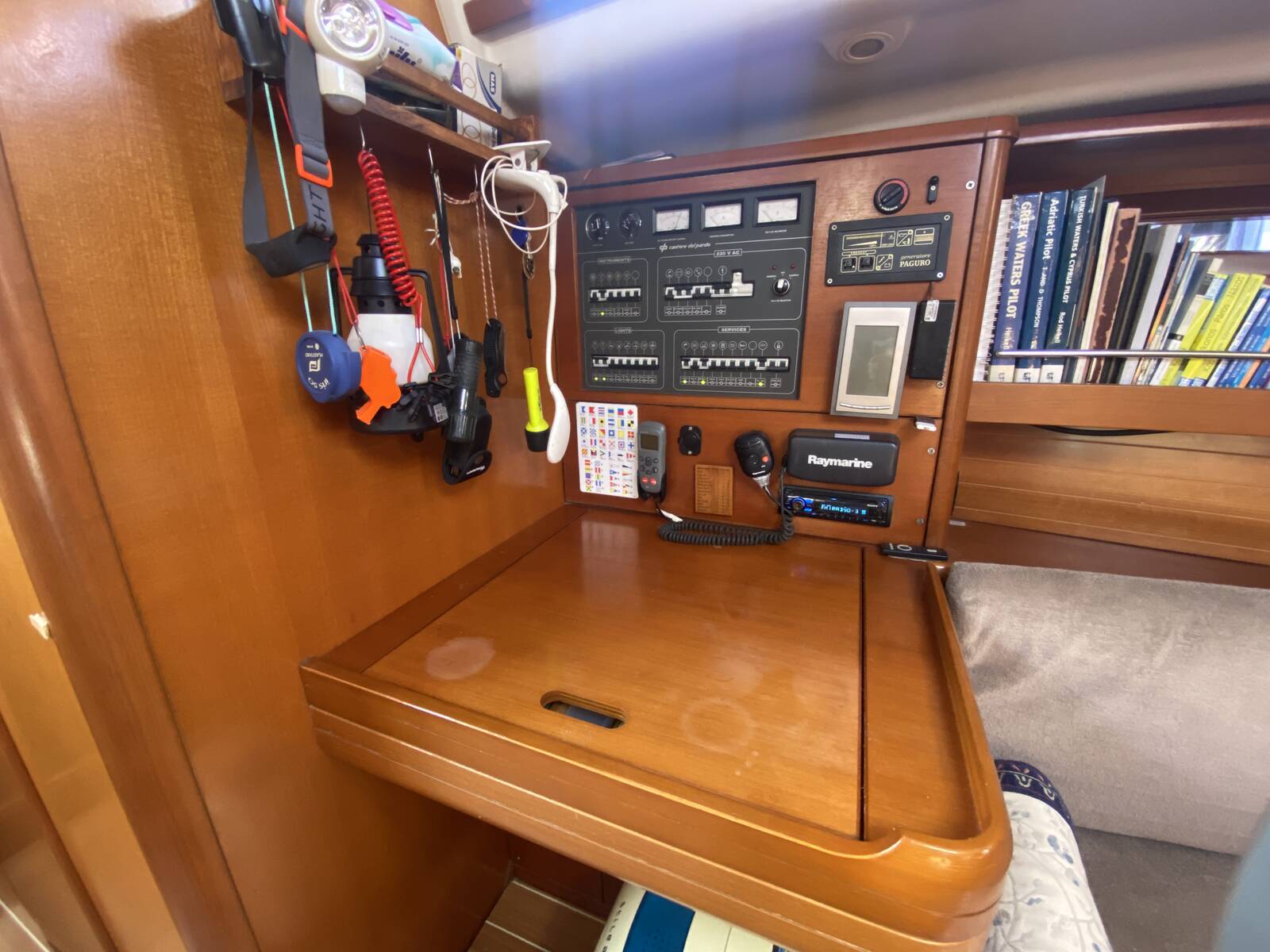 2007 Grand Soleil 43 for sale (photo 21)