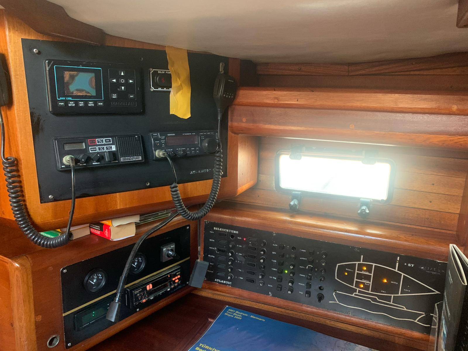 1994 Atlantic 40 for sale (photo 10)