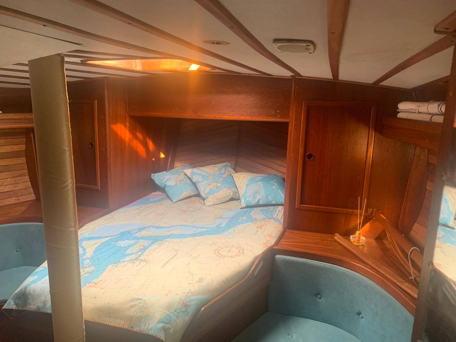 1994 Atlantic 40 for sale (photo 11)