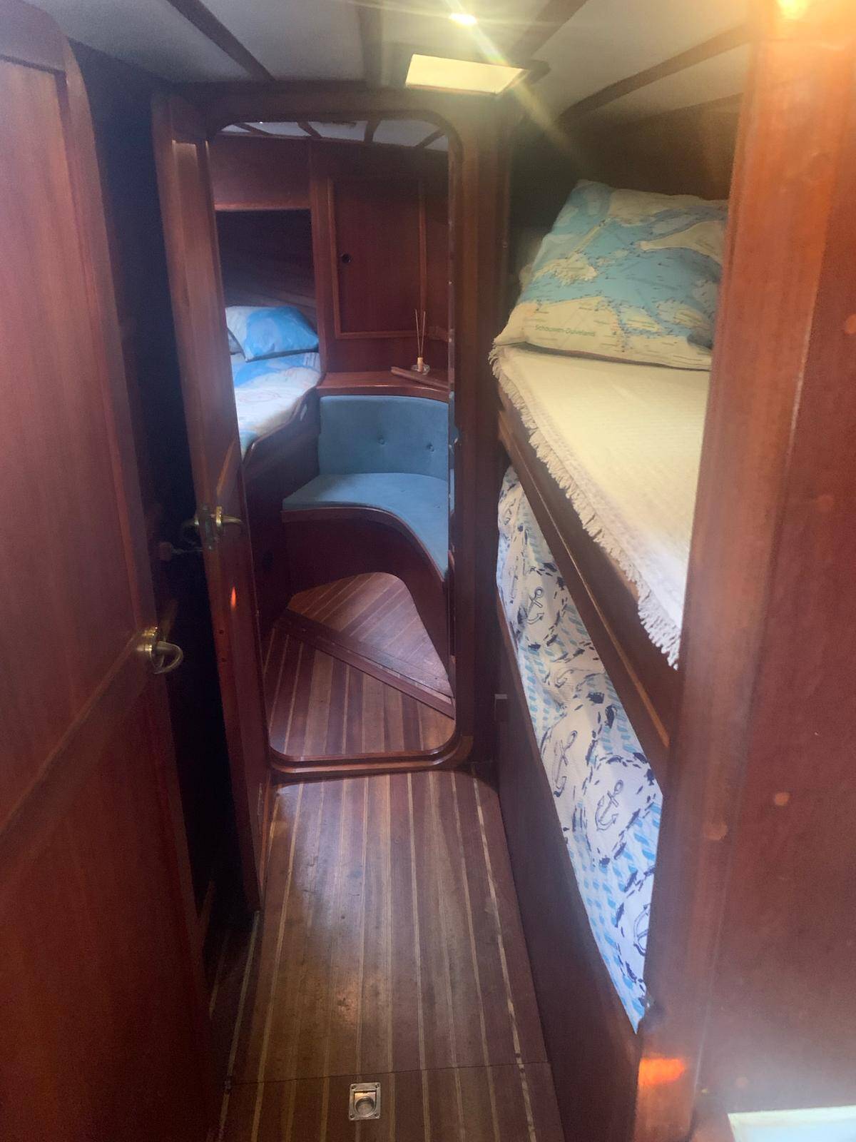 1994 Atlantic 40 for sale (photo 12)
