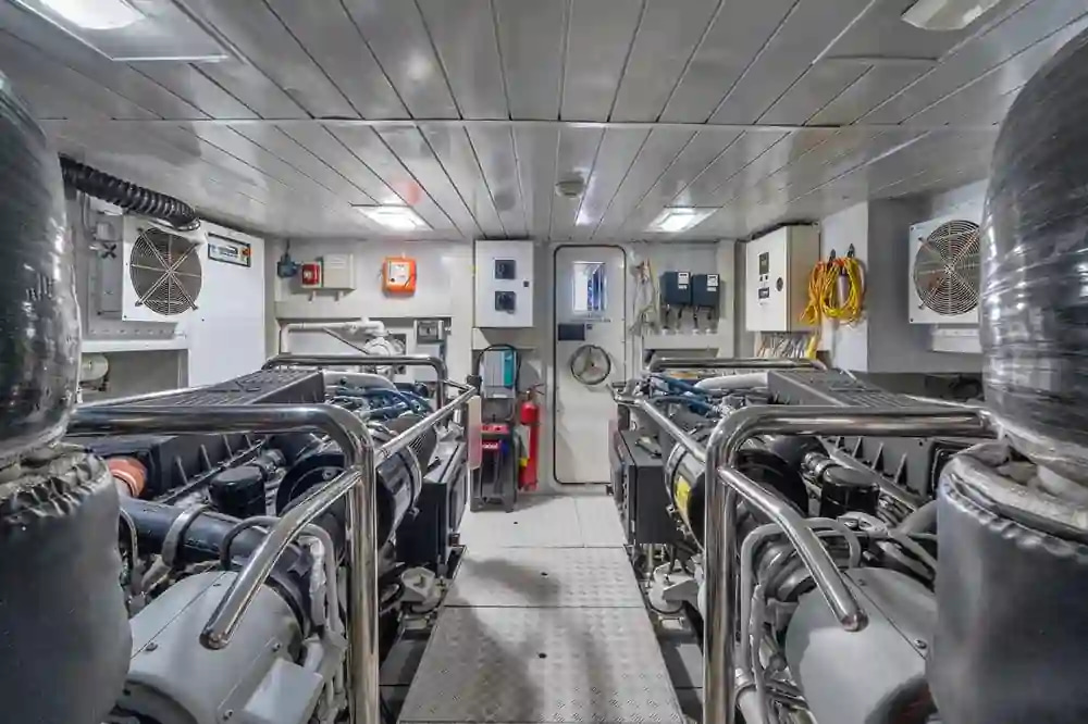 2010 Azimut 95 for sale (photo 5)