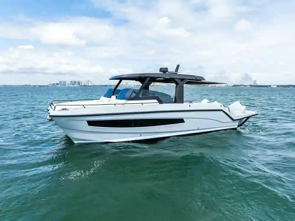 2024 Tesoro Yachts T38 Power Cat in vendita (photo 3)