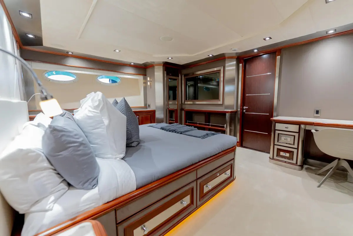 2003 Palmer Johnson 120FT for sale (photo 31)