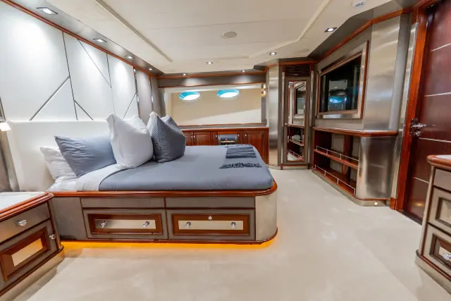 2003 Palmer Johnson 120FT for sale (photo 47)