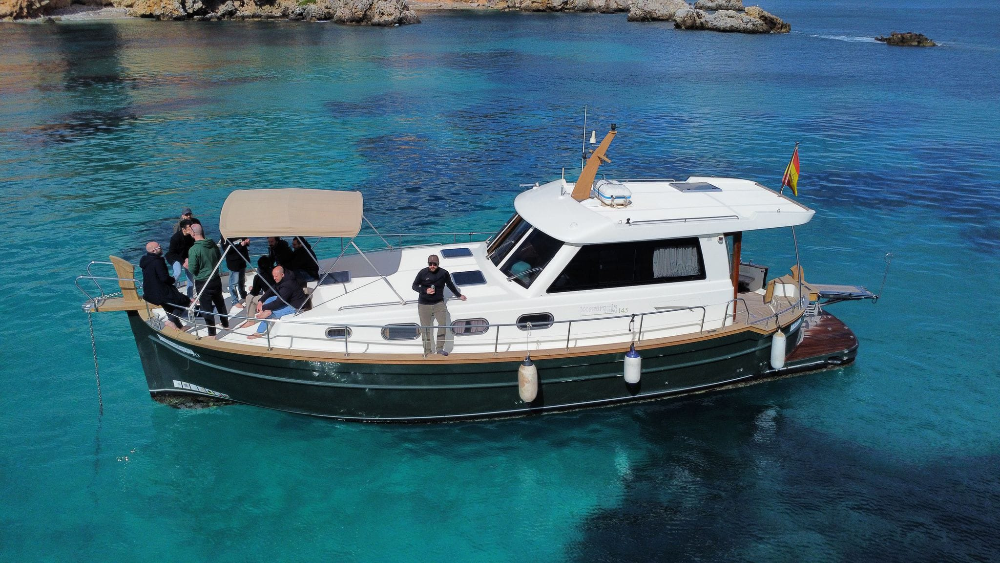 2007 MENORQUIN YACHTS 145 for charter (photo 3)